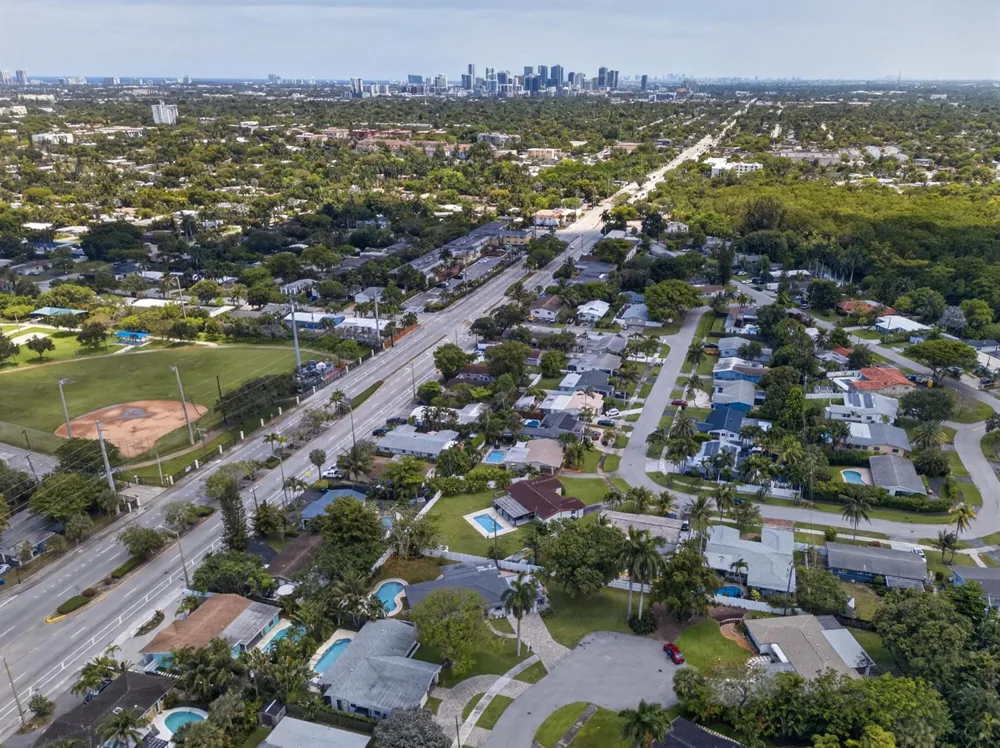 2740 NW 9th Lane Wilton Manors, FL 33311