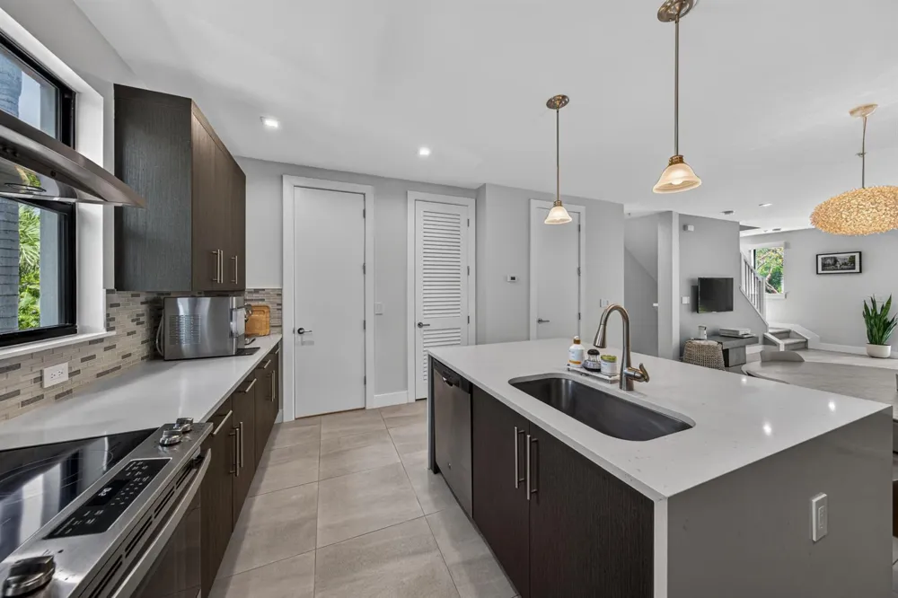 625 NE 22nd Drive Wilton Manors, FL 33305