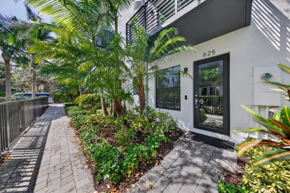 625 NE 22nd Drive Wilton Manors, FL 33305