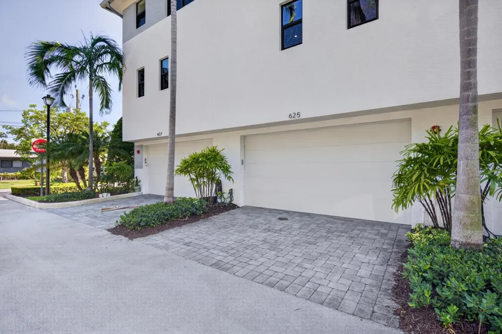 625 NE 22nd Drive Wilton Manors, FL 33305