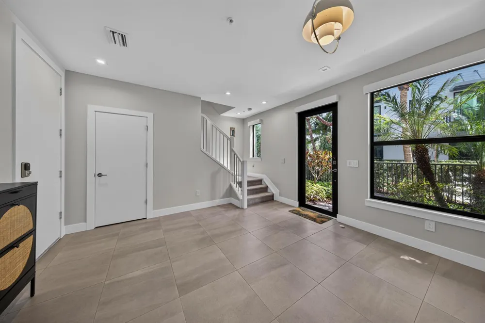 625 NE 22nd Drive Wilton Manors, FL 33305