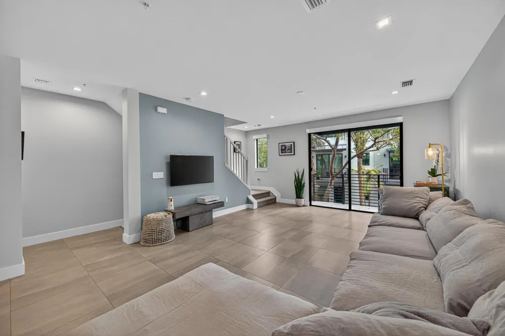 625 NE 22nd Drive Wilton Manors, FL 33305