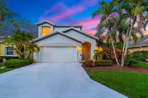 2211 Soundings Court