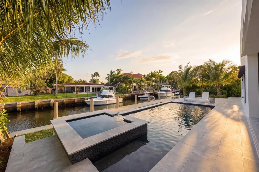 2360 NE 49th Street Lighthouse Point, FL 33064