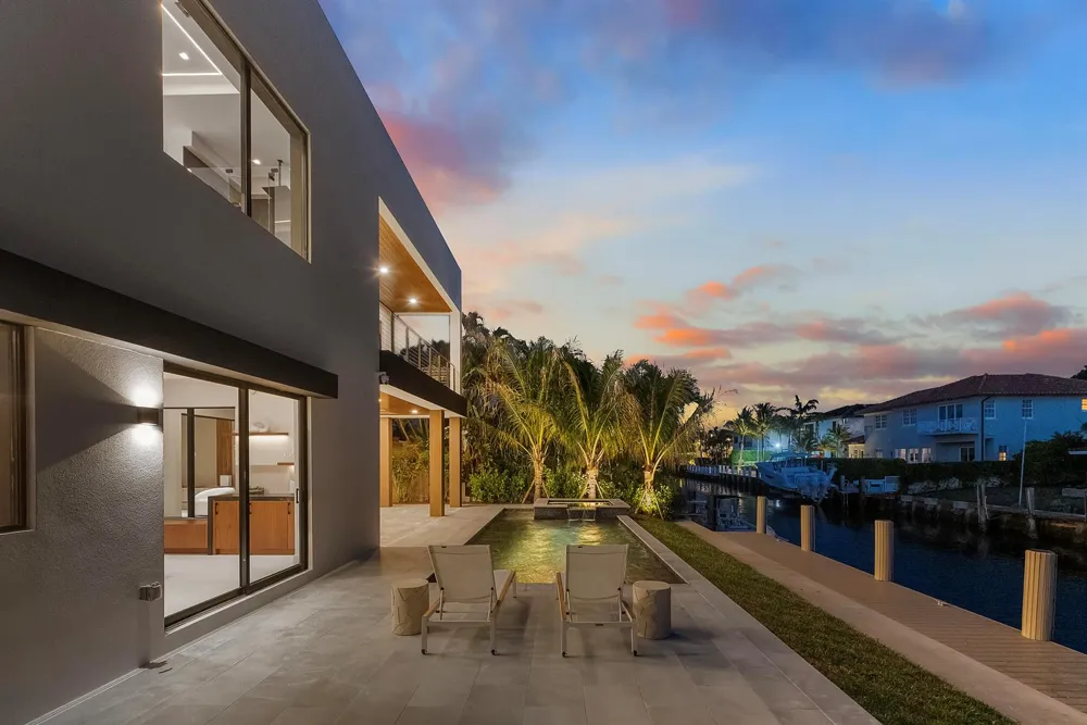 2360 NE 49th Street Lighthouse Point, FL 33064