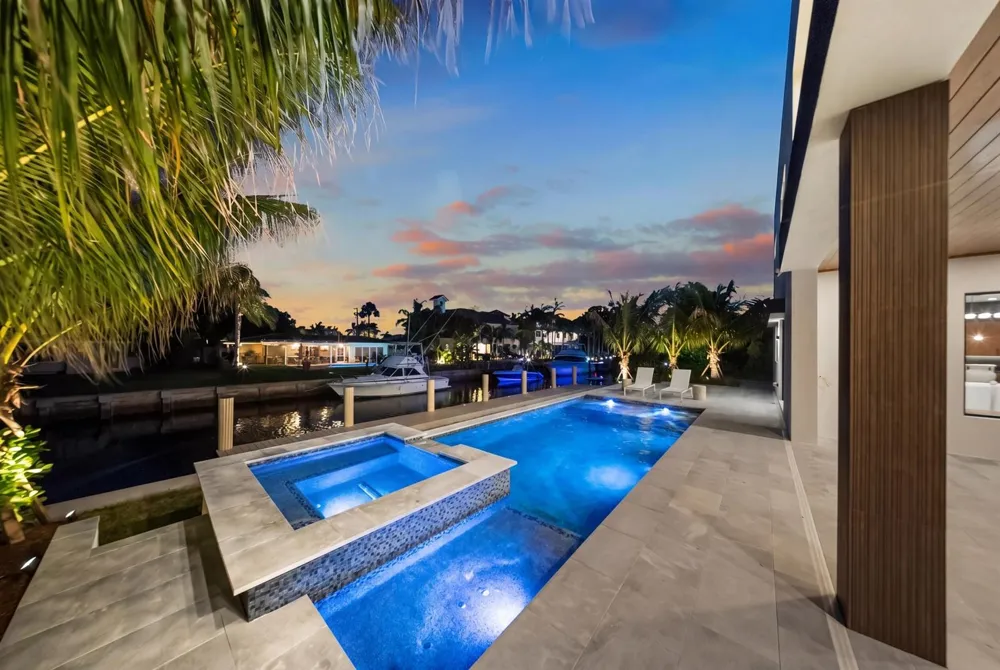 2360 NE 49th Street Lighthouse Point, FL 33064