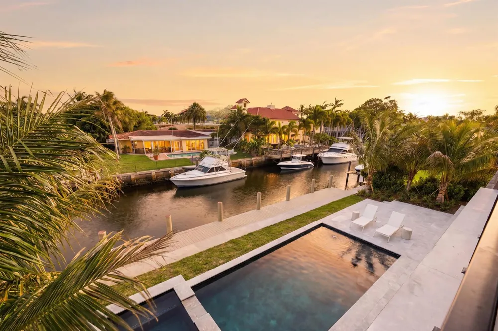 2360 NE 49th Street Lighthouse Point, FL 33064