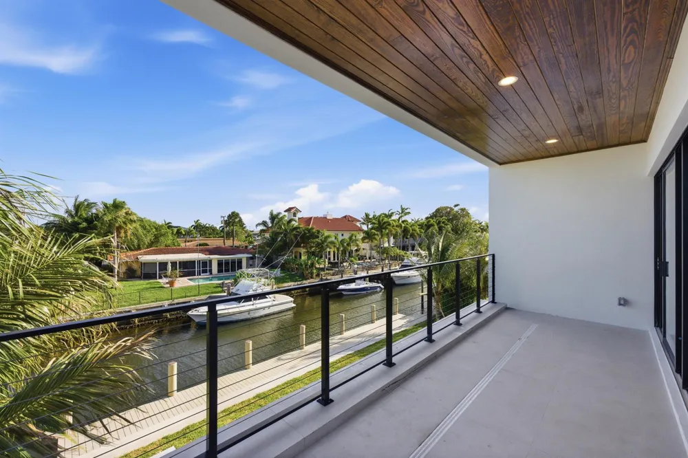 2360 NE 49th Street Lighthouse Point, FL 33064