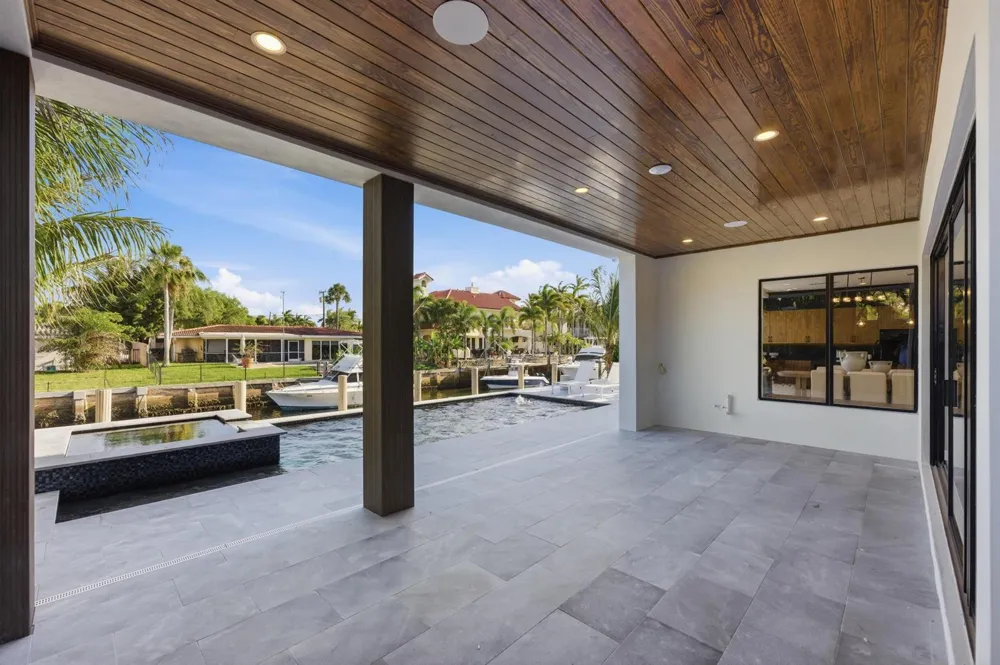 2360 NE 49th Street Lighthouse Point, FL 33064