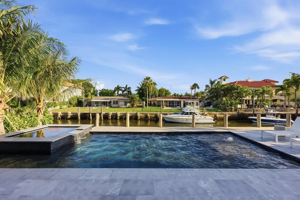 2360 NE 49th Street Lighthouse Point, FL 33064
