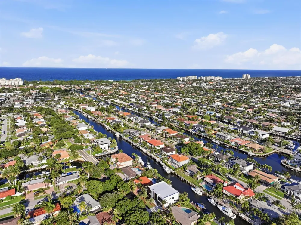 2360 NE 49th Street Lighthouse Point, FL 33064