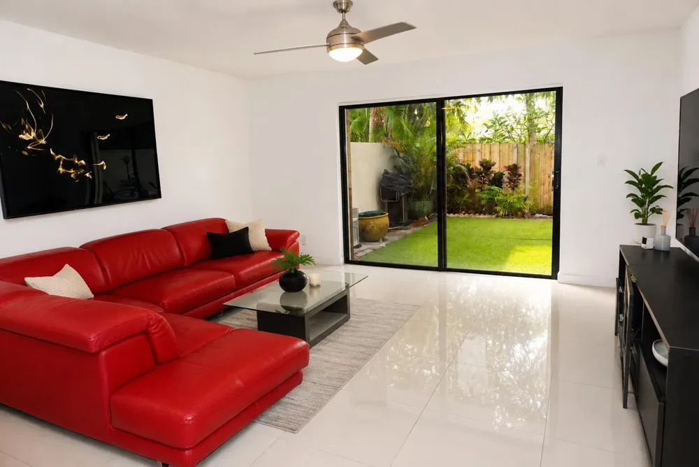 3062 S Oakland Forest Drive #203 Oakland Park, FL 33309