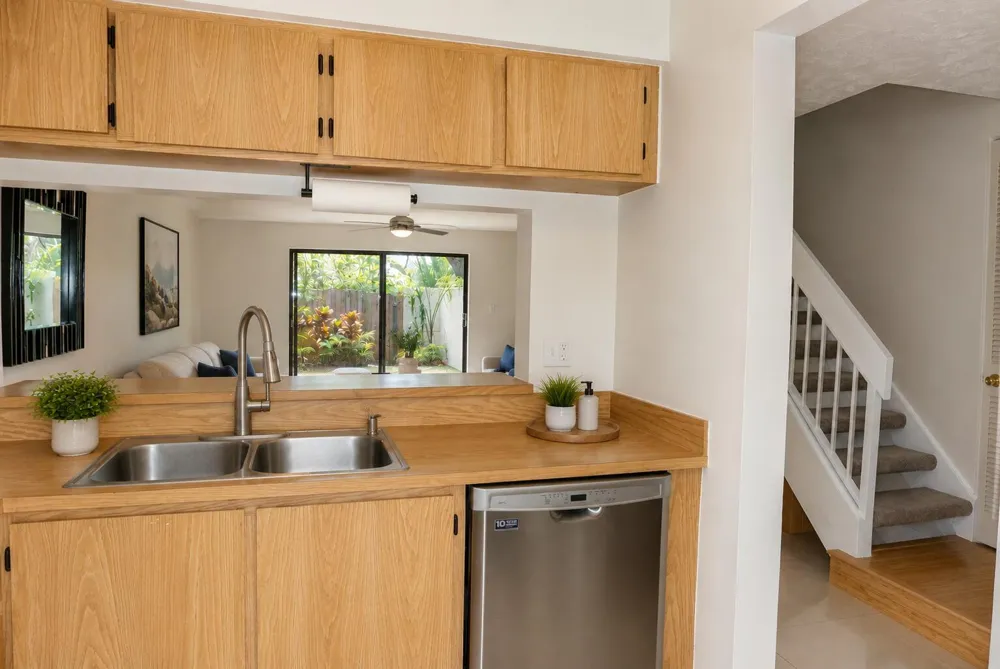 3062 S Oakland Forest Drive #203 Oakland Park, FL 33309