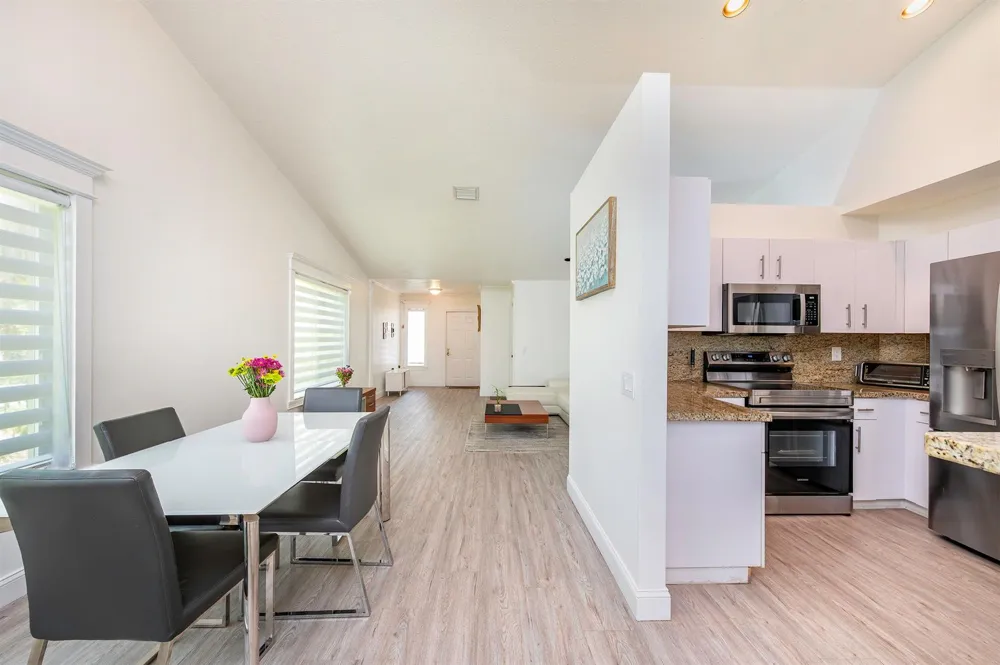 1252 Sabal Trail Weston, FL 33327