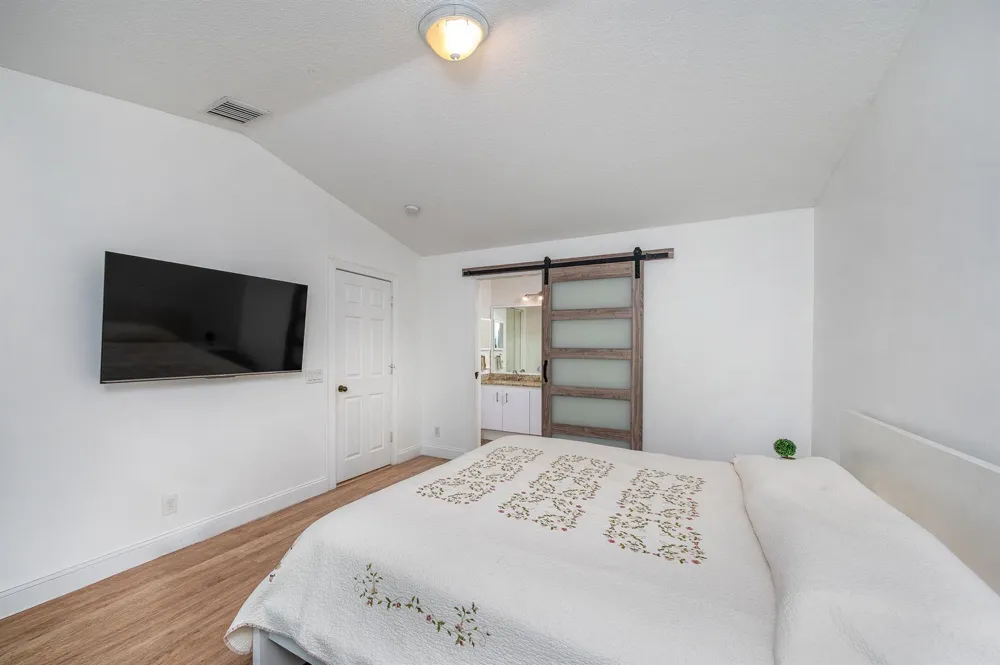 1252 Sabal Trail Weston, FL 33327
