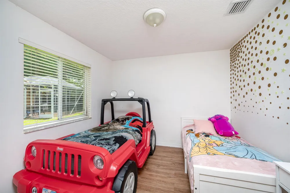 1252 Sabal Trail Weston, FL 33327