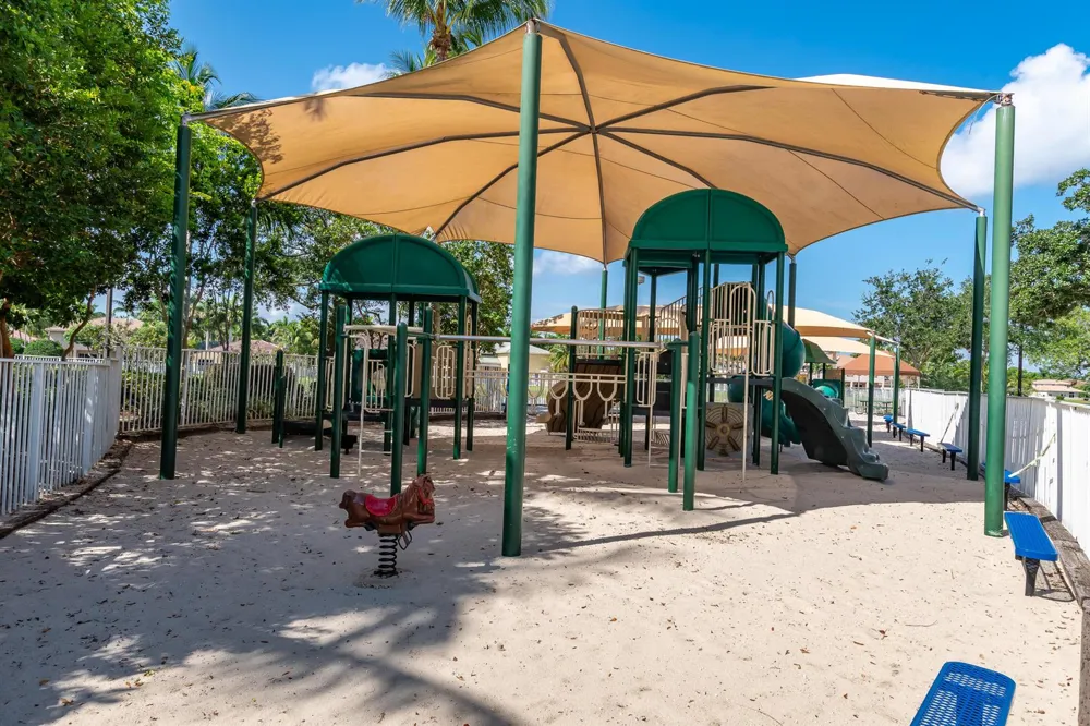 1252 Sabal Trail Weston, FL 33327