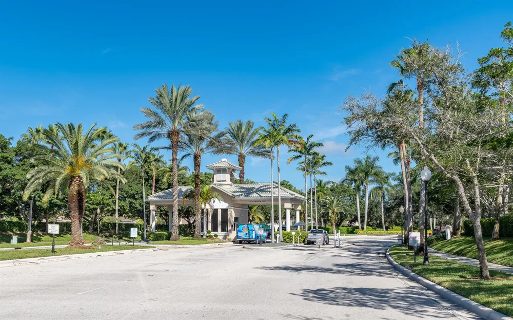 1252 Sabal Trail Weston, FL 33327