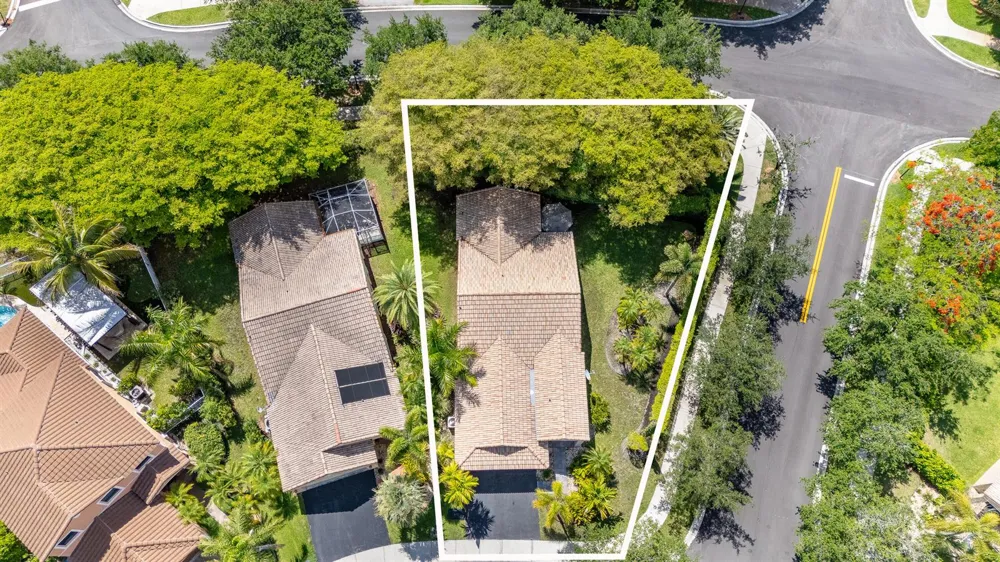 1252 Sabal Trail Weston, FL 33327