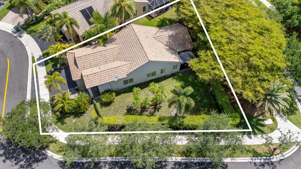 1252 Sabal Trail Weston, FL 33327