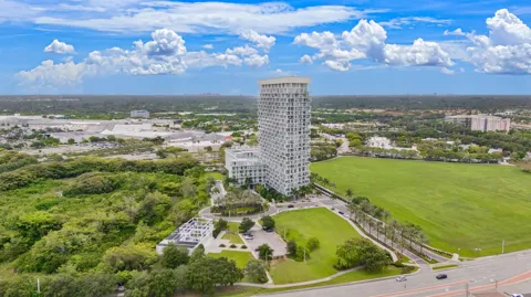 2000 Metropica Way #214