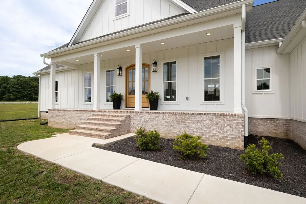 134 Hurst Dr Leoma, TN 38468