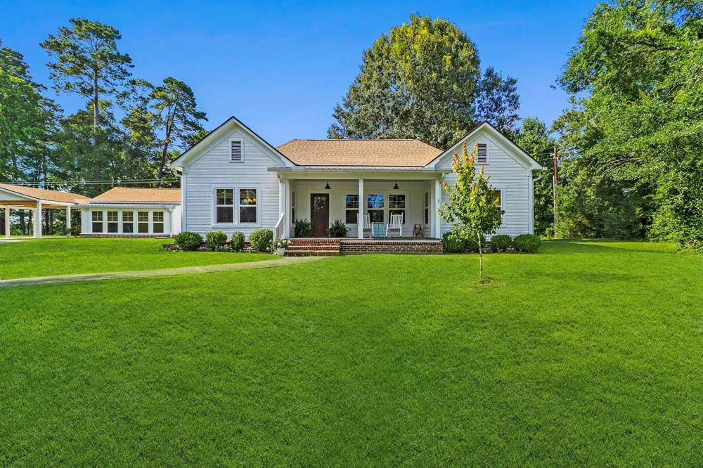 1699 Old Woodville Road Livingston, TX 77351