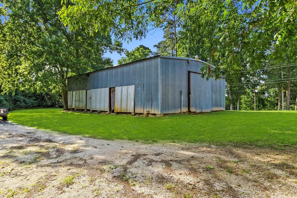 1699 Old Woodville Road Livingston, TX 77351