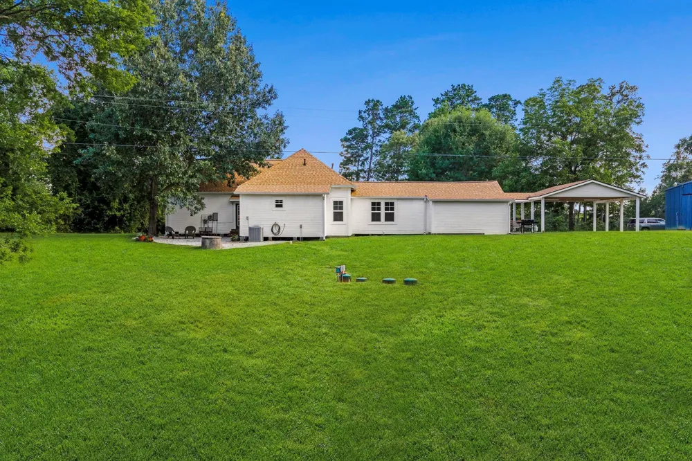 1699 Old Woodville Road Livingston, TX 77351