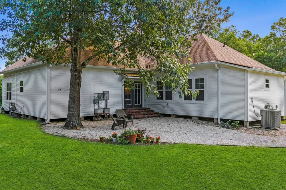 1699 Old Woodville Road Livingston, TX 77351
