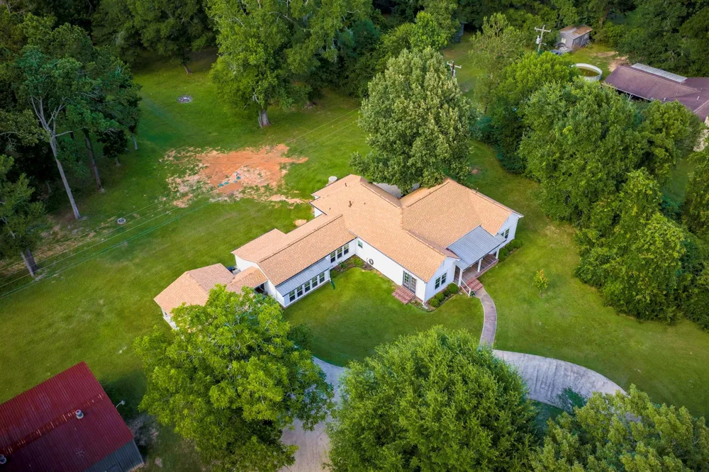 1699 Old Woodville Road Livingston, TX 77351