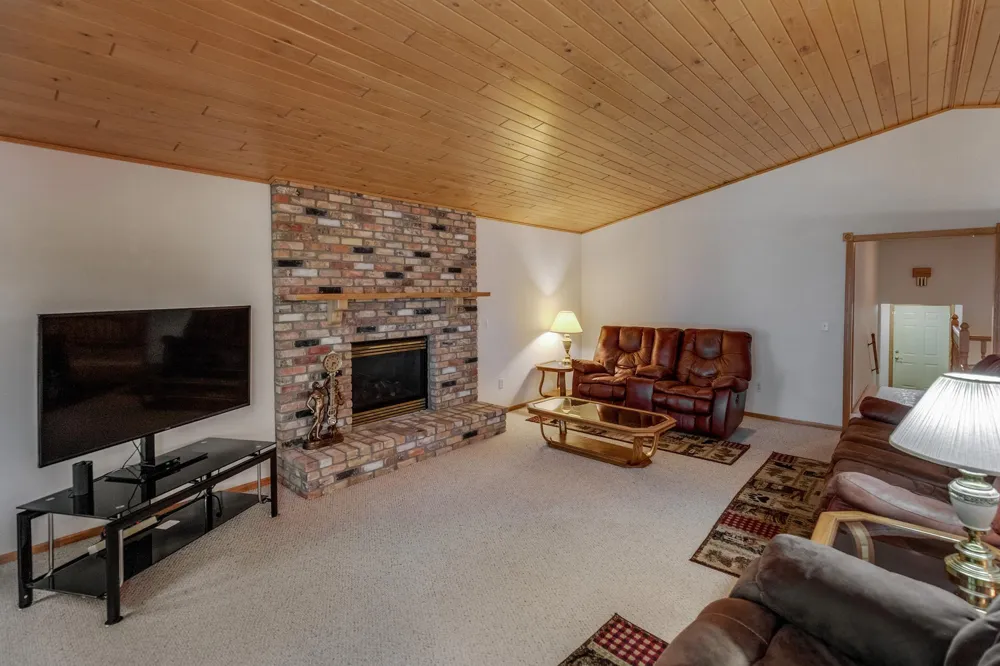 6598 Bobcat Trail NW Cass Lake, MN 56633