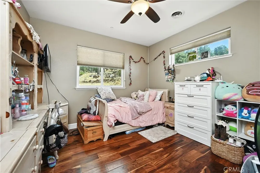 9482 Hoberg Drive S Cobb, CA 95426