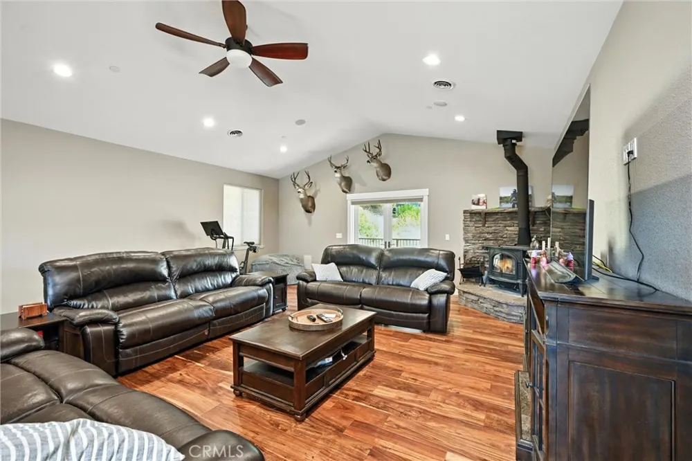 9482 Hoberg Drive S Cobb, CA 95426