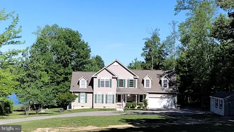 305 CATAMARAN COURT