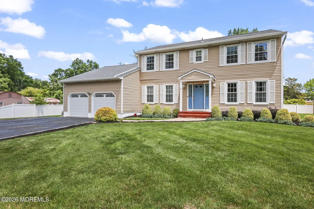 78 Henderson Road Kendall Park, NJ 08824