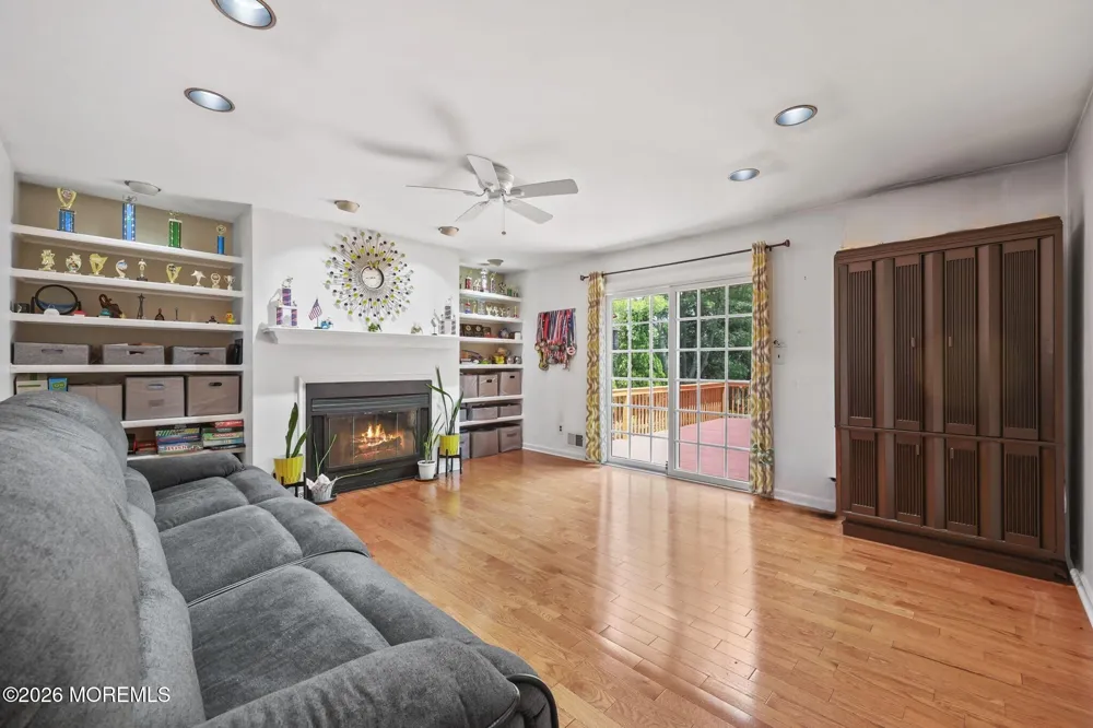 78 Henderson Road Kendall Park, NJ 08824