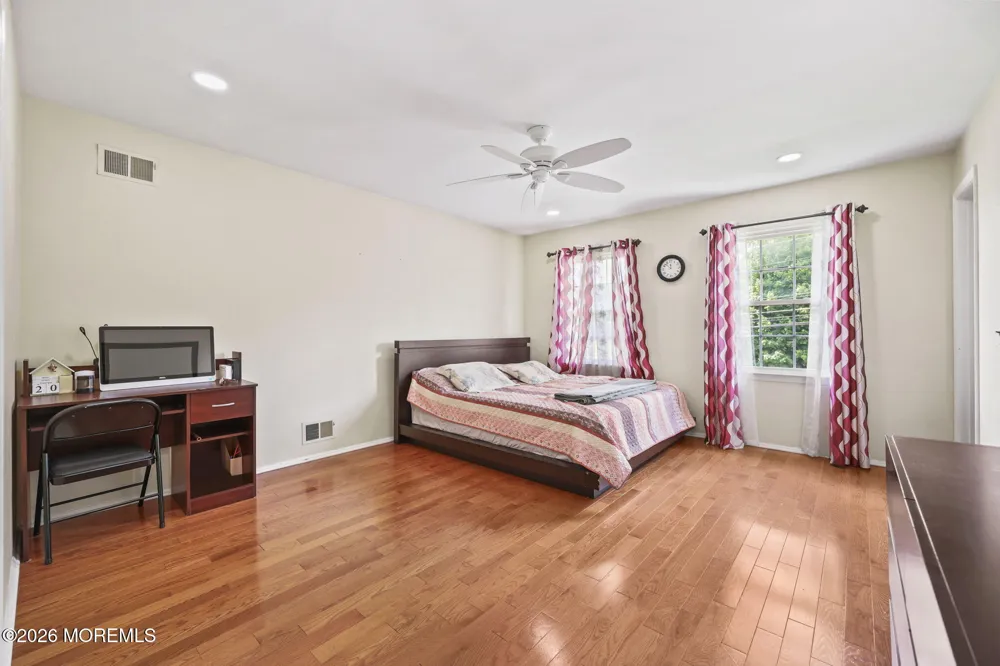 78 Henderson Road Kendall Park, NJ 08824