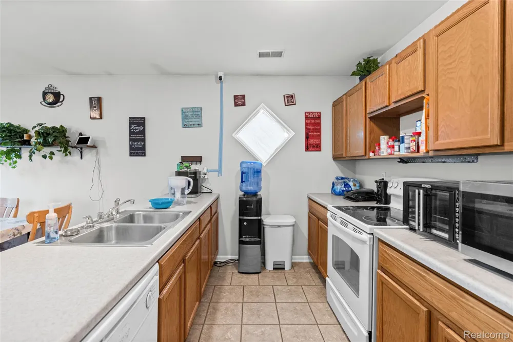 4485 Home Town Drive Genesee Charter Township, MI 48506