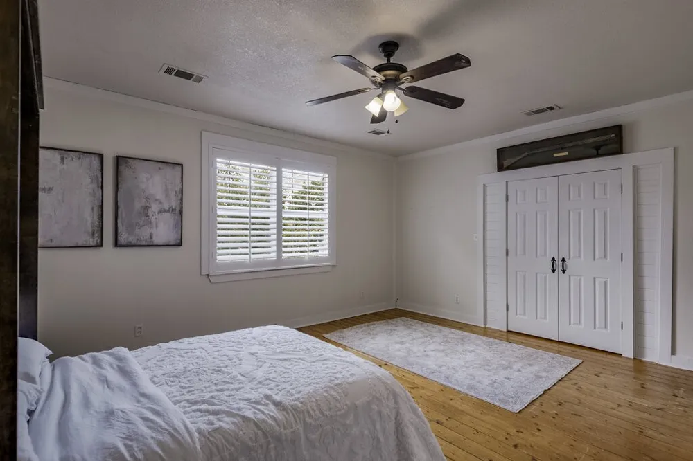 406 Commerce Street Maypearl, TX 76064