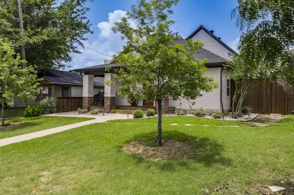 406 Commerce Street Maypearl, TX 76064