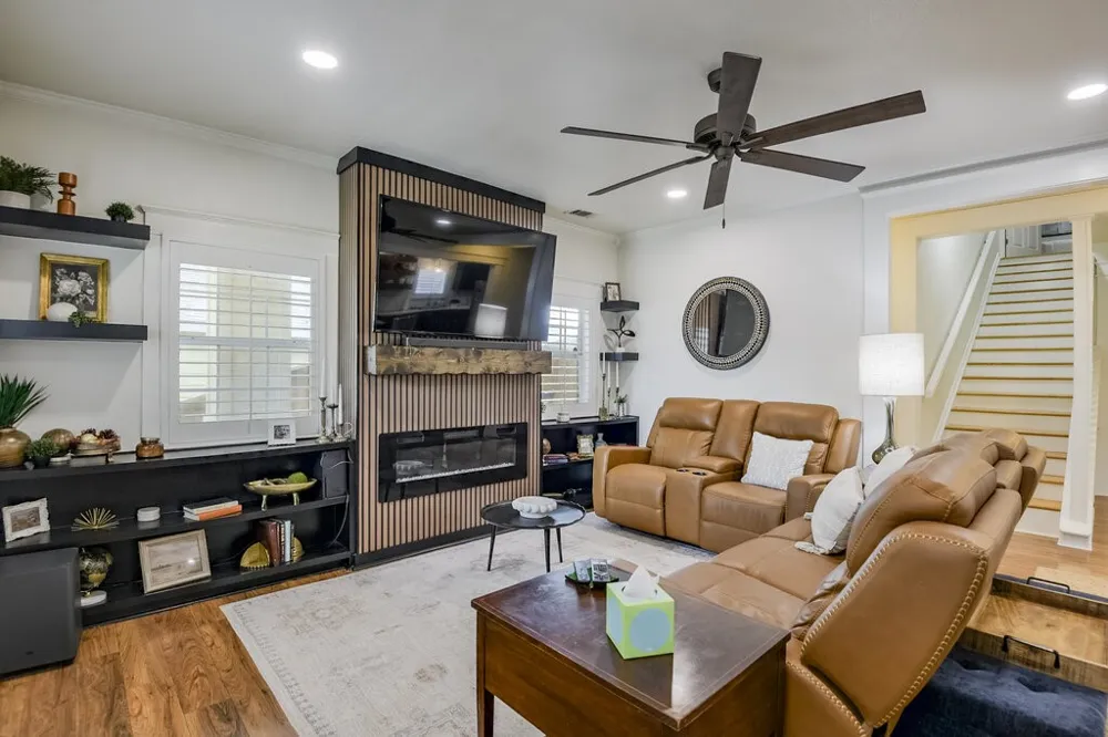 406 Commerce Street Maypearl, TX 76064