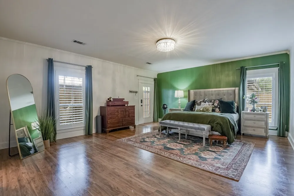 406 Commerce Street Maypearl, TX 76064