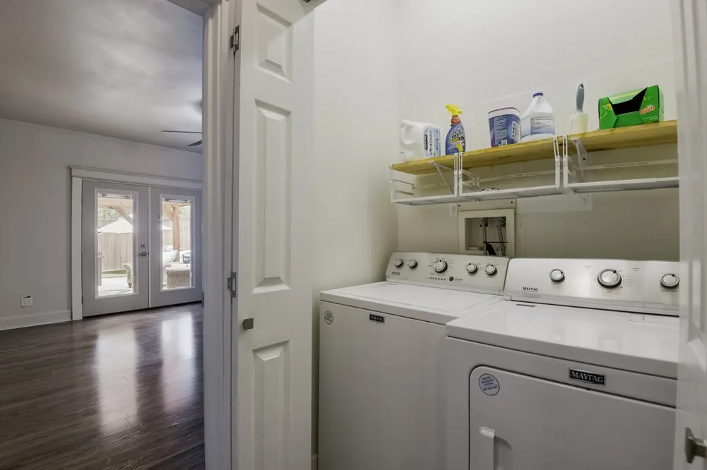 406 Commerce Street Maypearl, TX 76064