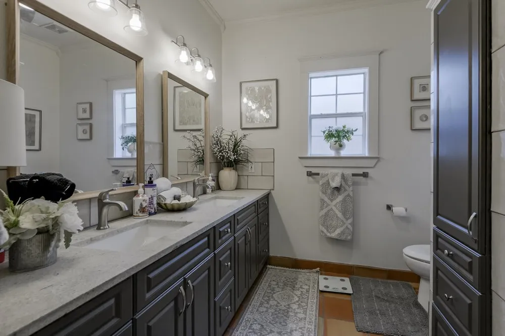 406 Commerce Street Maypearl, TX 76064