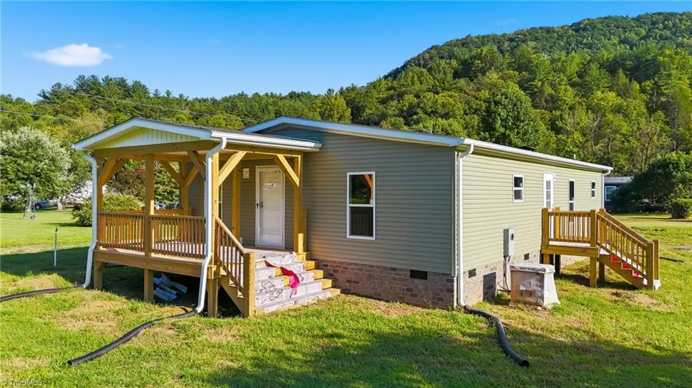 7825 NC Highway 16 Millers Creek, NC 28651