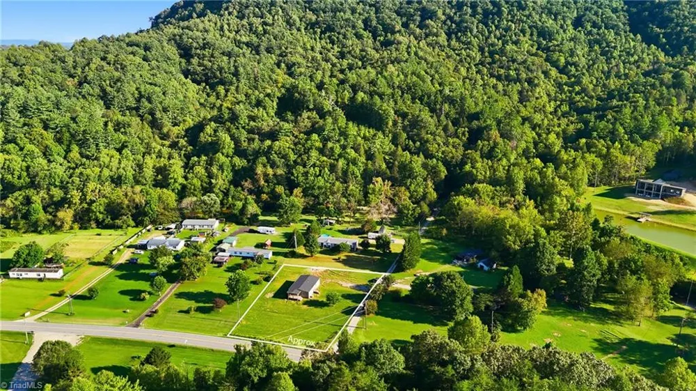 7825 NC Highway 16 Millers Creek, NC 28651