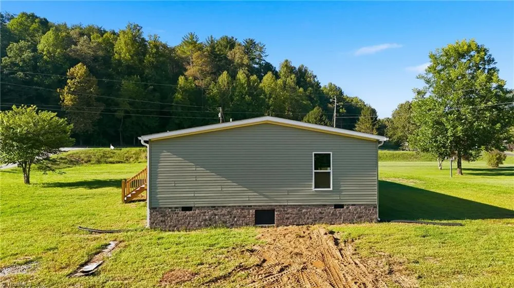 7825 NC Highway 16 Millers Creek, NC 28651