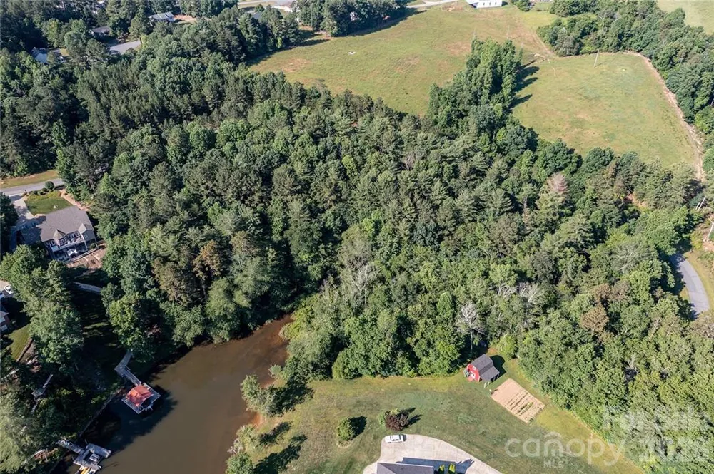 4856 Rio De Luna Drive #31,32, & 33 Hickory, NC 28601