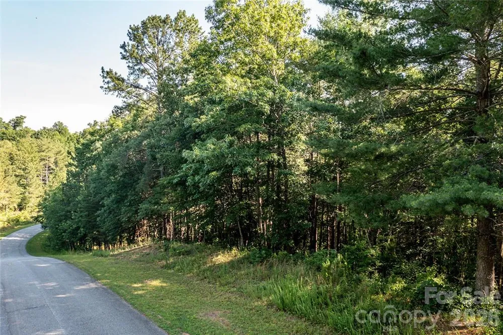 4856 Rio De Luna Drive #31,32, & 33 Hickory, NC 28601